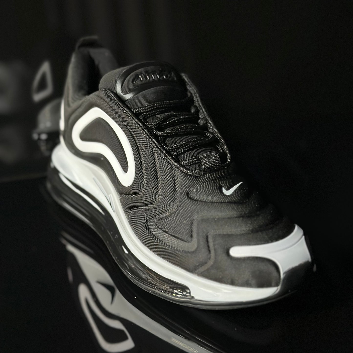 AirMax 720 tortuga negro con blanco