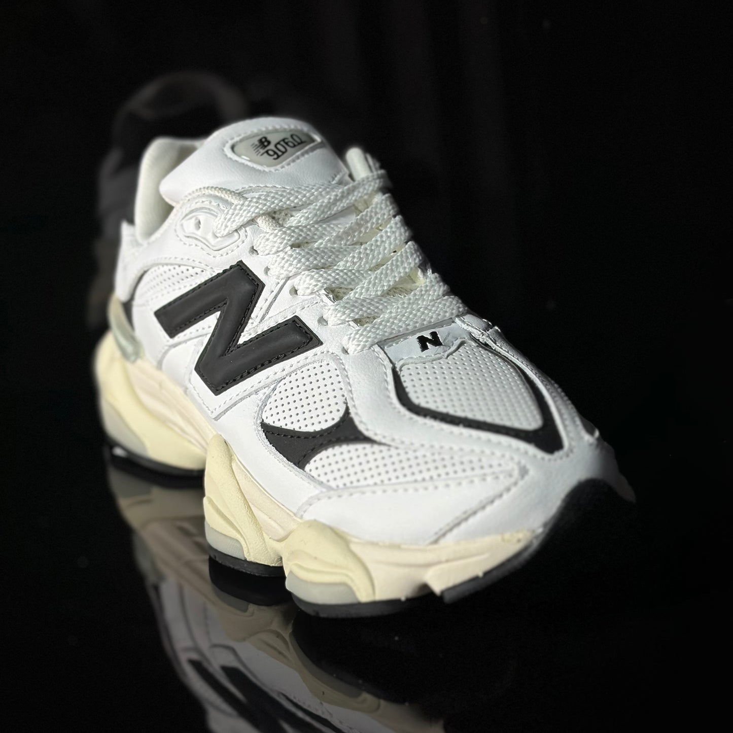 NewBalance 9060 blanco negro