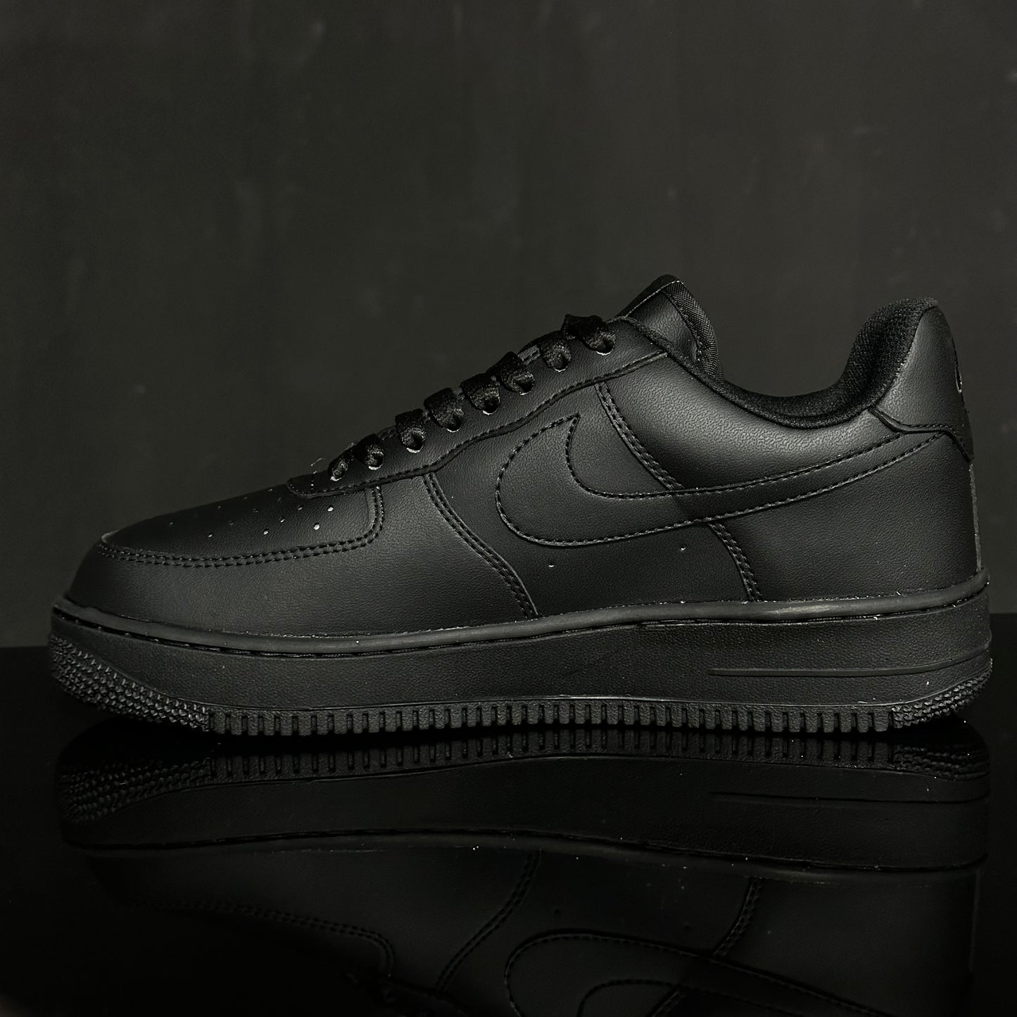 Nike AF1 negro total