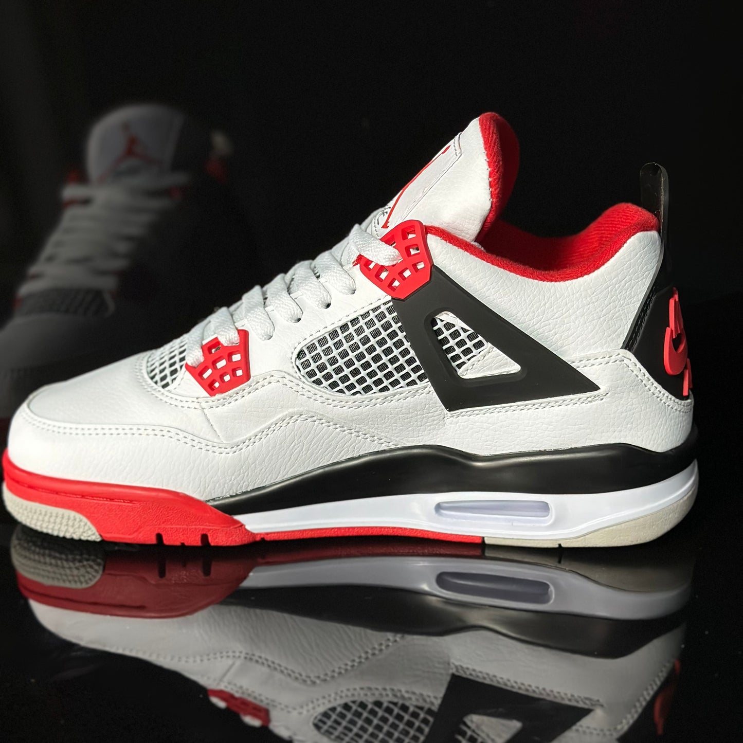 Jordan 4 Fire Red