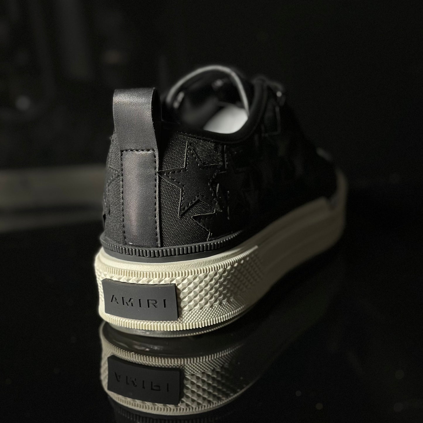 AMIRI Stars Court Low en color negro (full set)