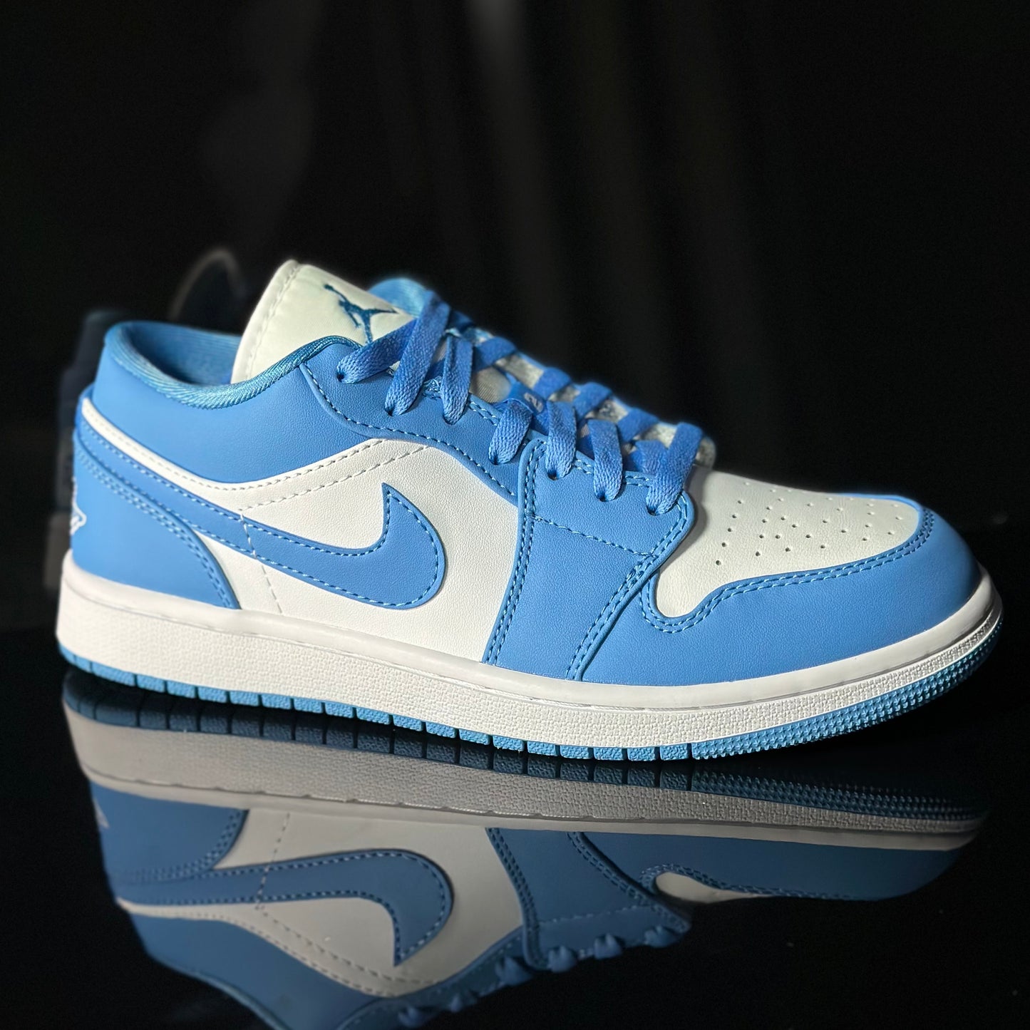 Jordan 1 Low UNC Azul
