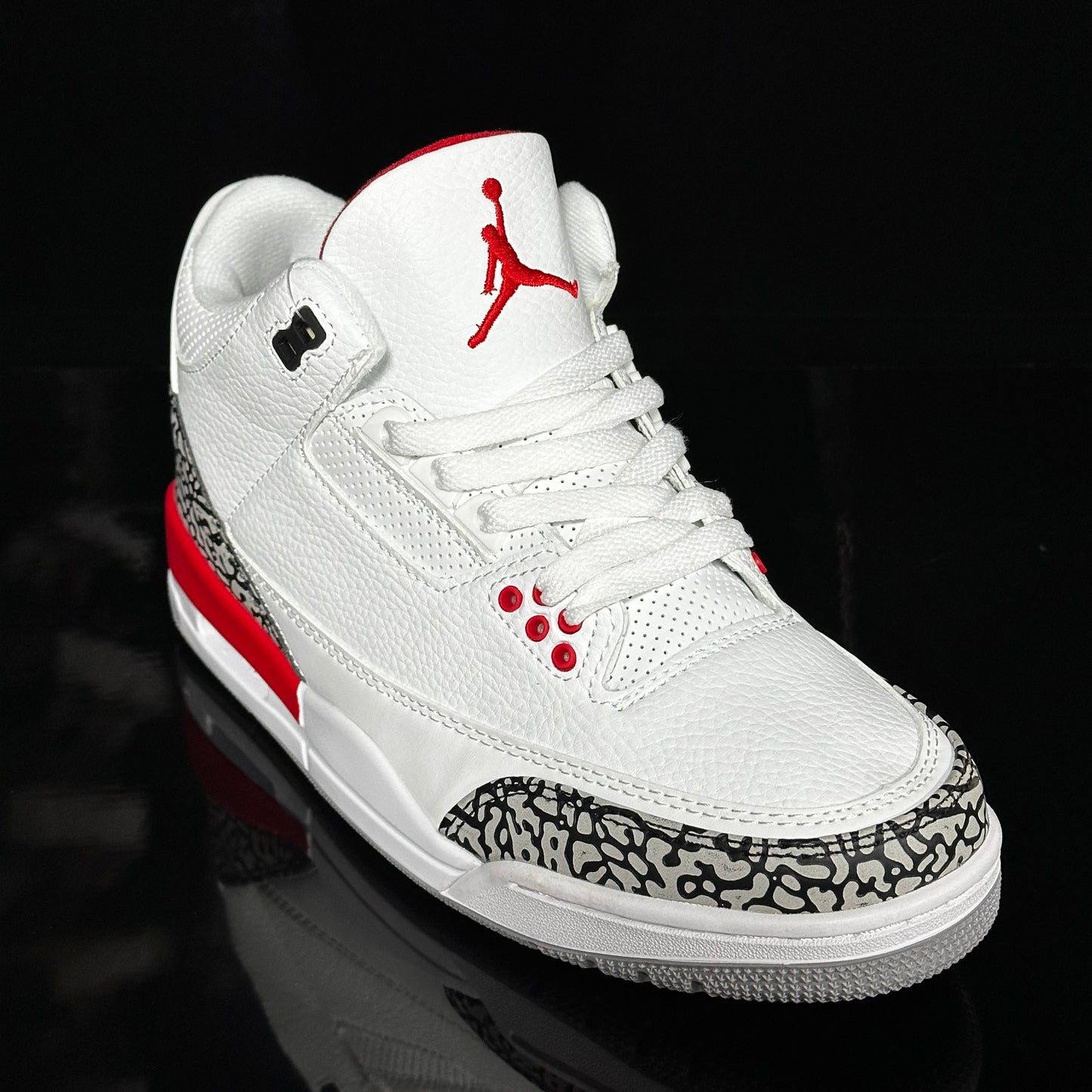 Jordan 3 Fire Red