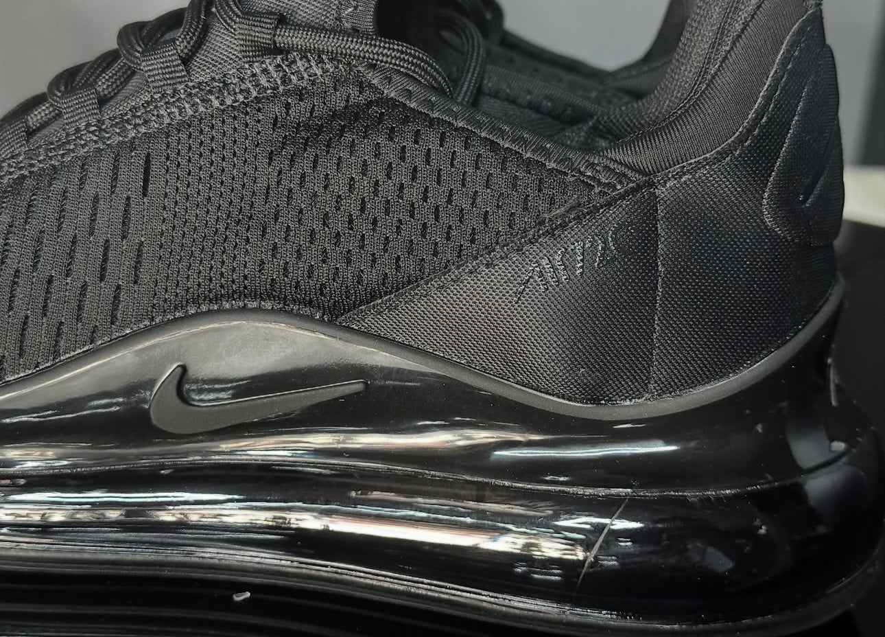 AirMax 720 negro liso