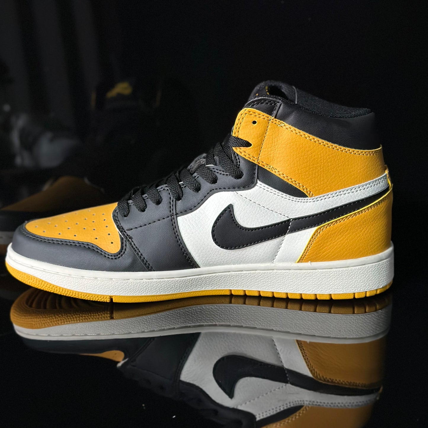 Jordan 1 mid Taxi