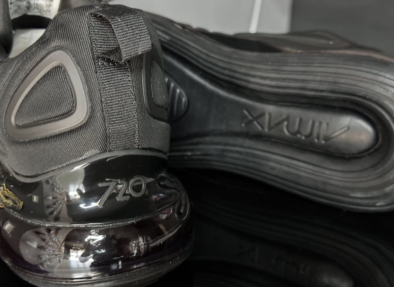 AirMax 720 tortuga negro total