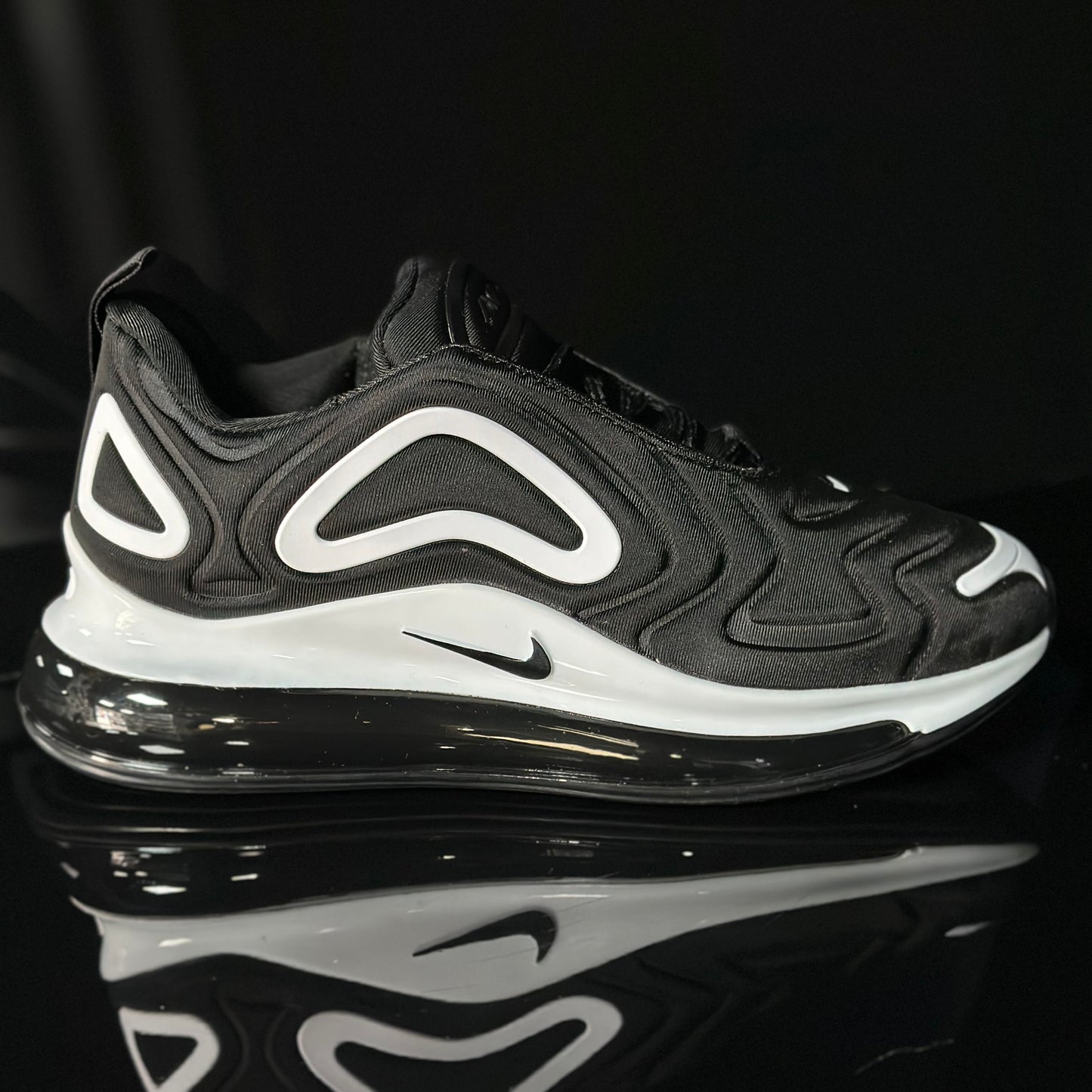 AirMax 720 tortuga negro con blanco