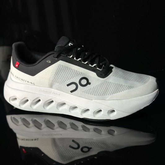 OnCloud Surfer blanco y negro